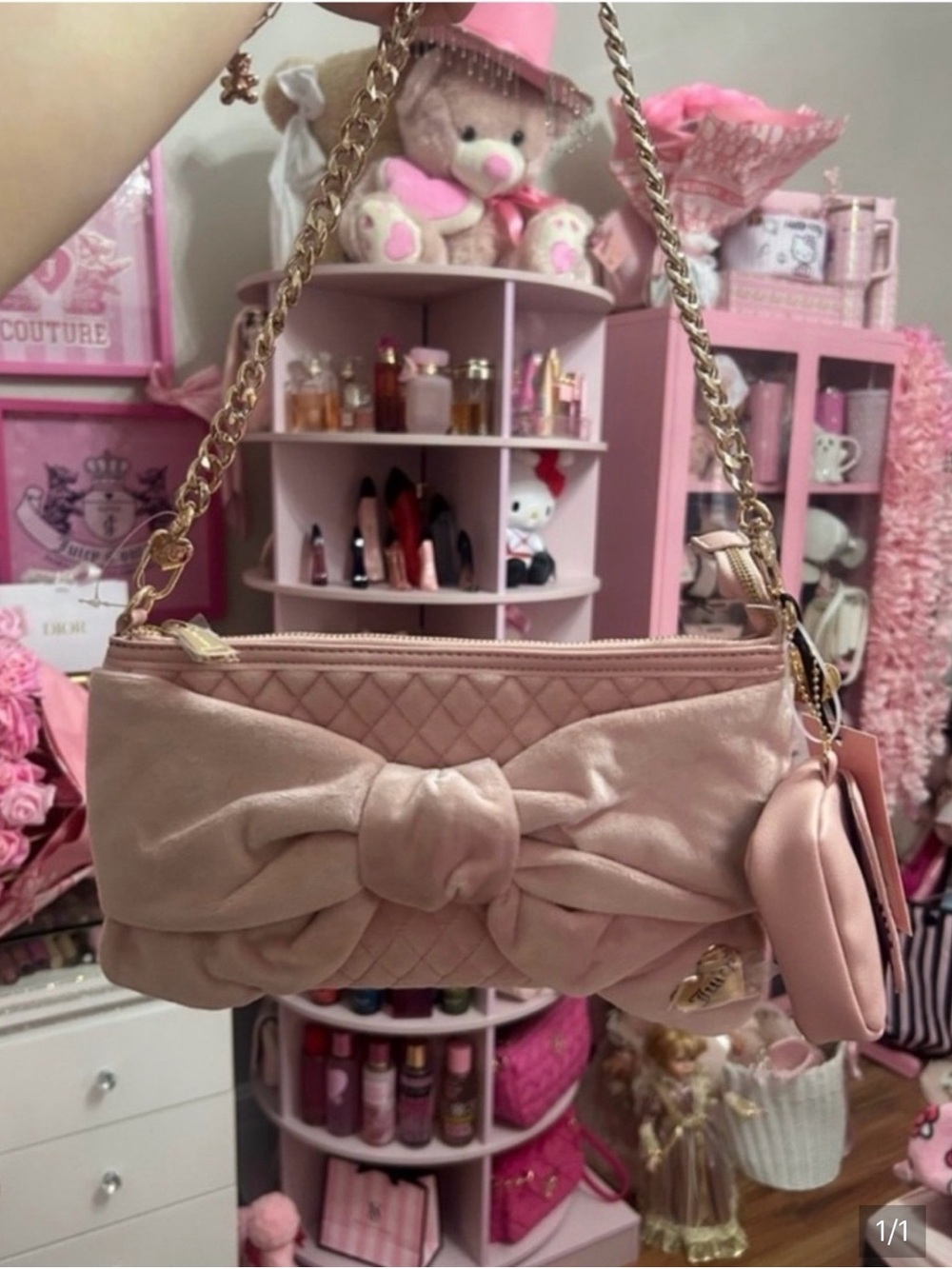 Juicy couture, pink diamond tied with a bow shoulder bag